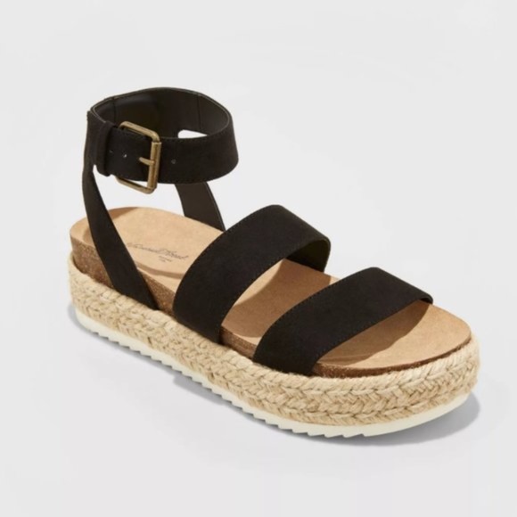 Black Chunky Sandals 8 Wide by Universal Threads - Picture 9 of 16